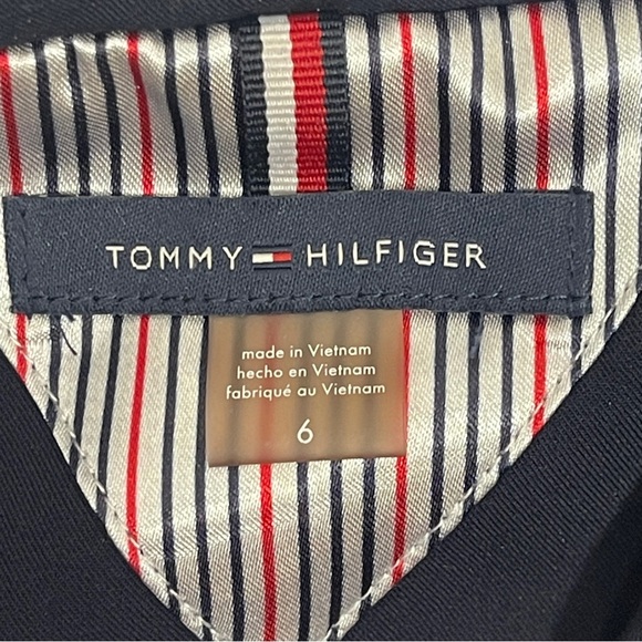 Elegant Tommy Hilfiger Navy Women's Blazer - size 6 - Picture 6 of 8